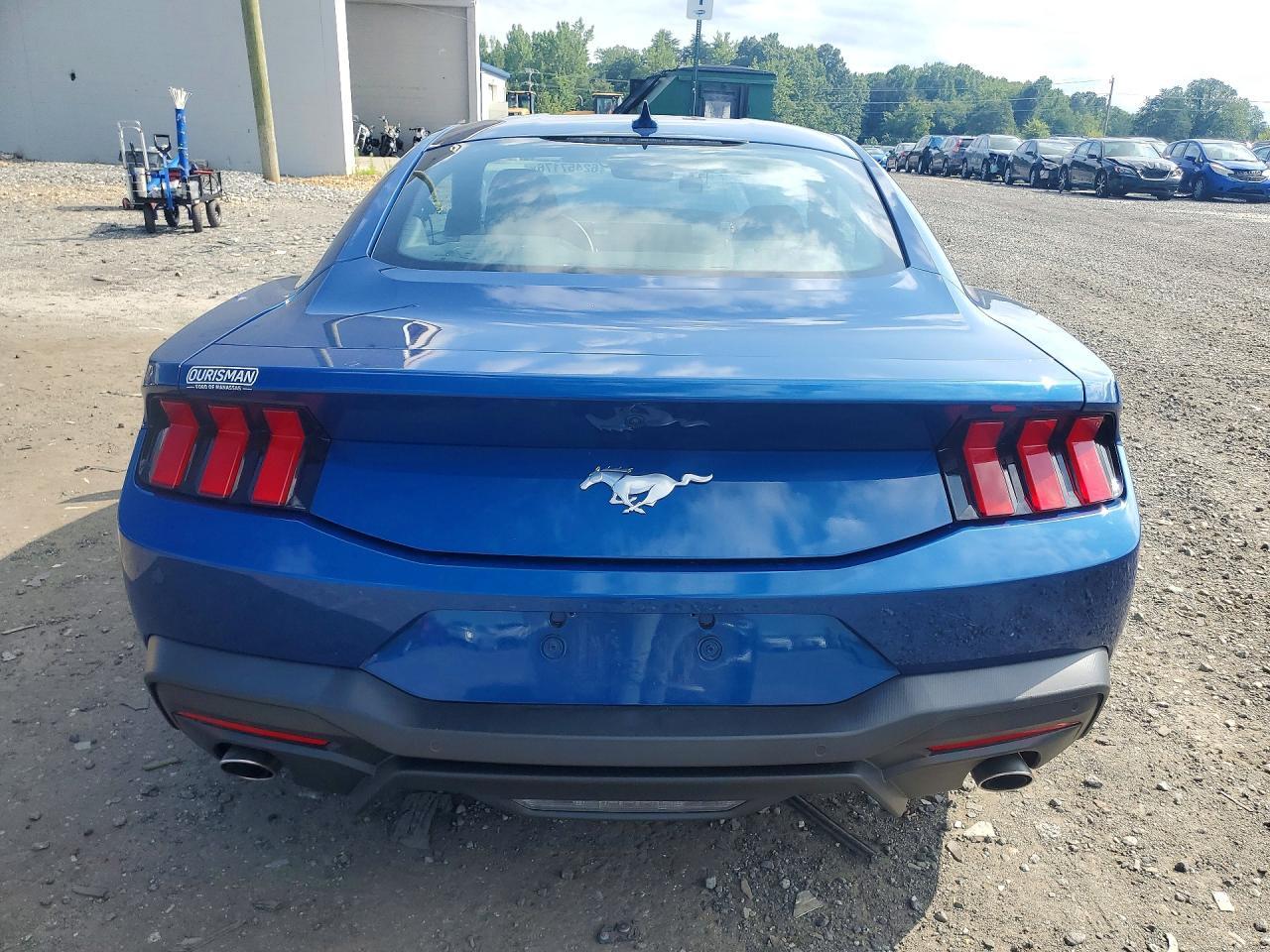 2024 Ford Mustang - zdjęcie 6
