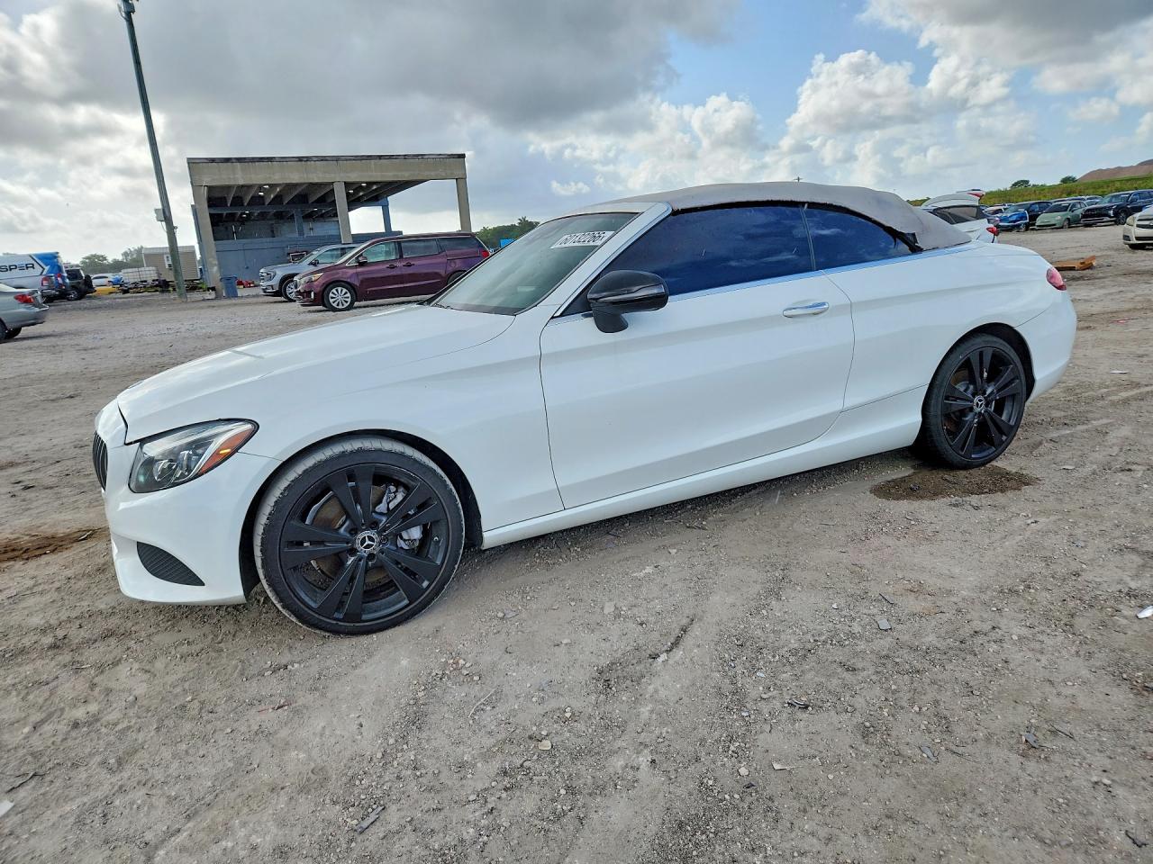 2017 Mercedes-Benz C 300 - zdjęcie główne