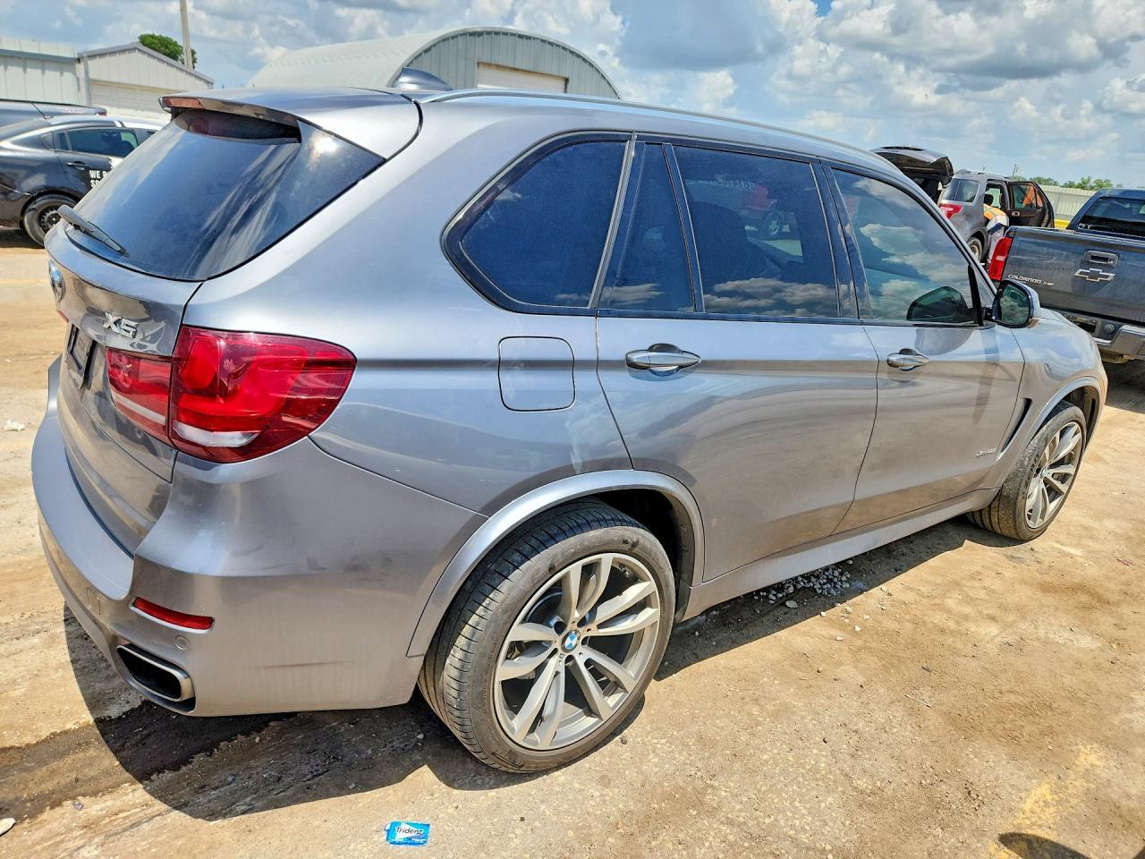 2016 BMW X5 xDrive50I - zdjęcie 3