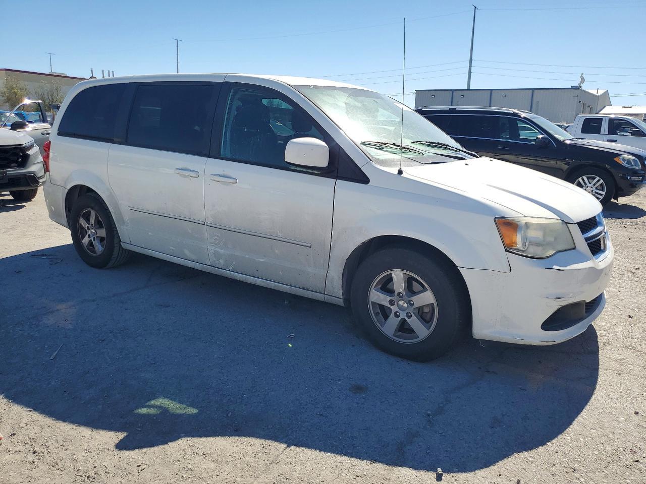 2013 Dodge Grand Caravan Sxt - zdjęcie 4