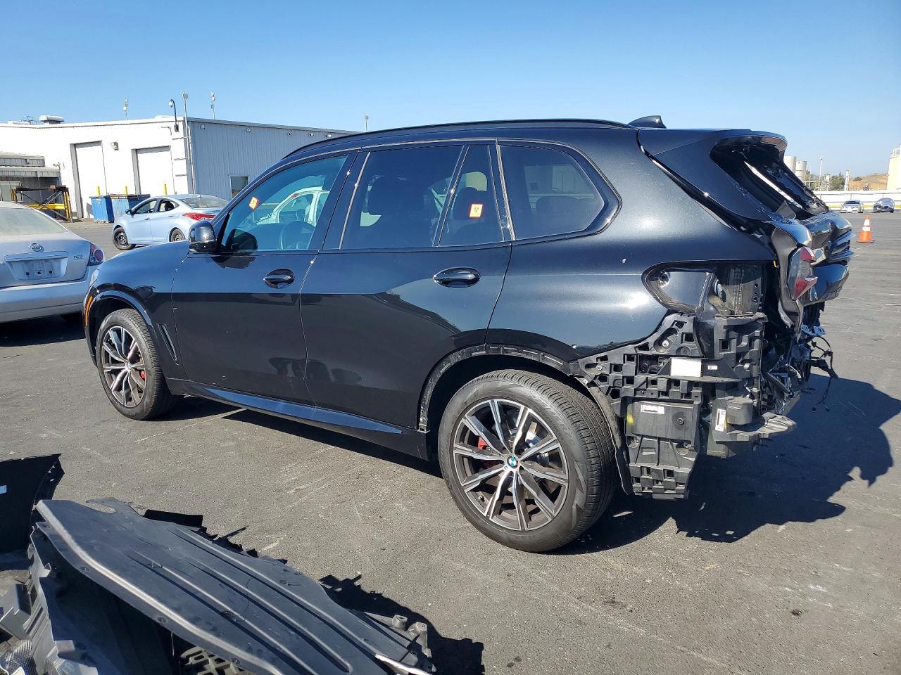 2022 BMW X5 M50I - zdjęcie 2