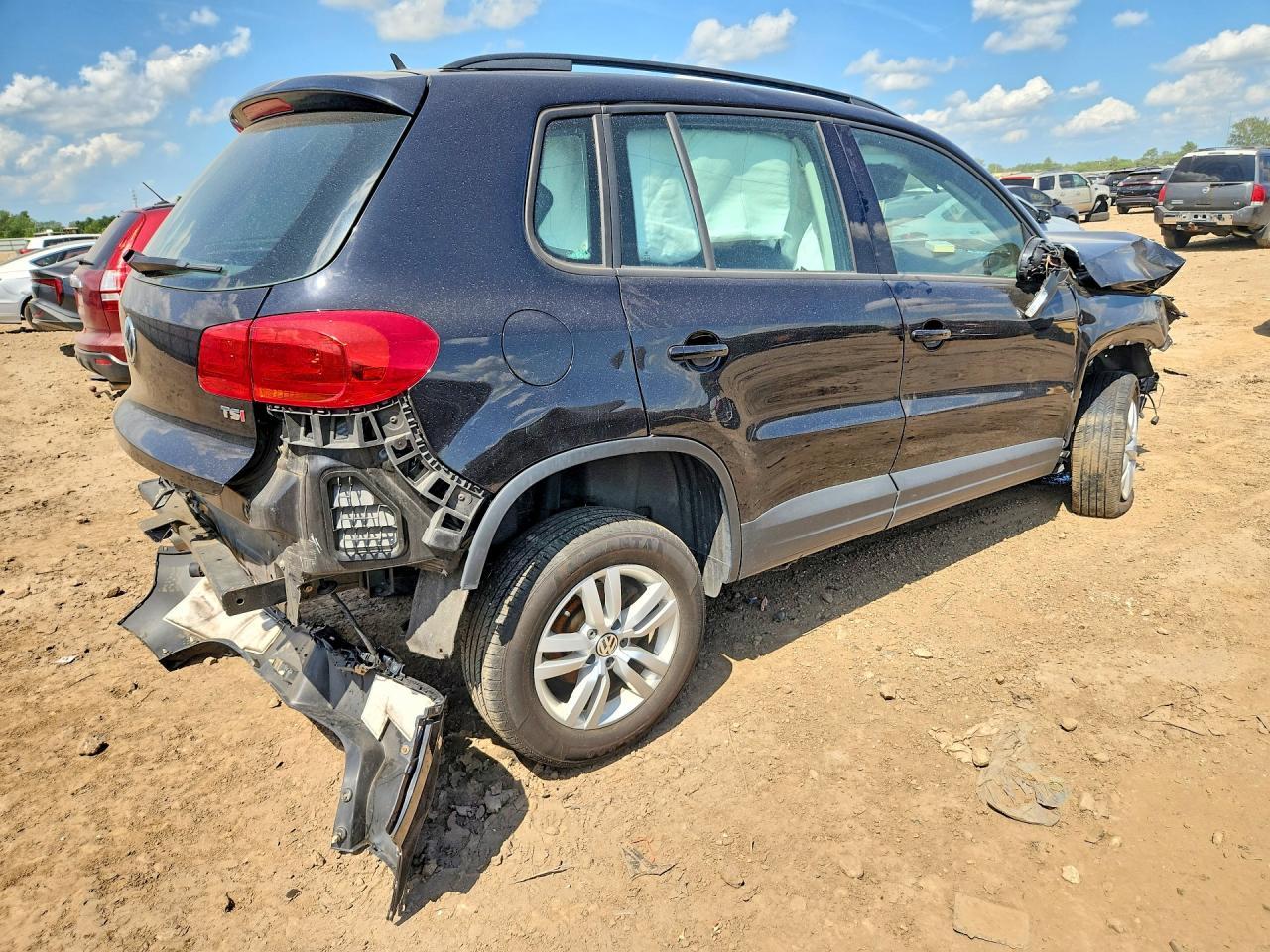 2016 Volkswagen Tiguan S - zdjęcie 3
