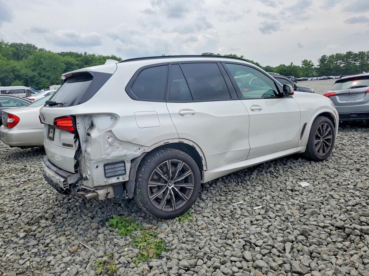 2021 BMW X5 M50I - zdjęcie 3