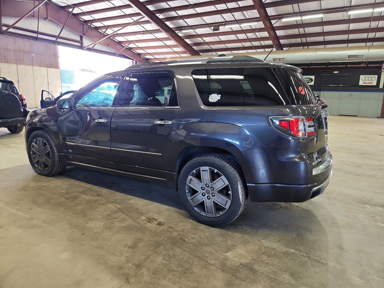 2013 GMC Acadia Denali - zdjęcie 2