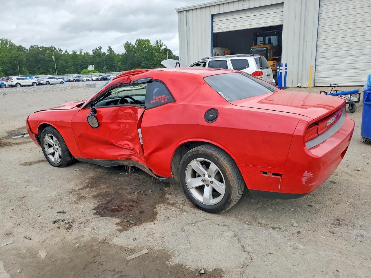 2018 Dodge Challenger Se - zdjęcie 2