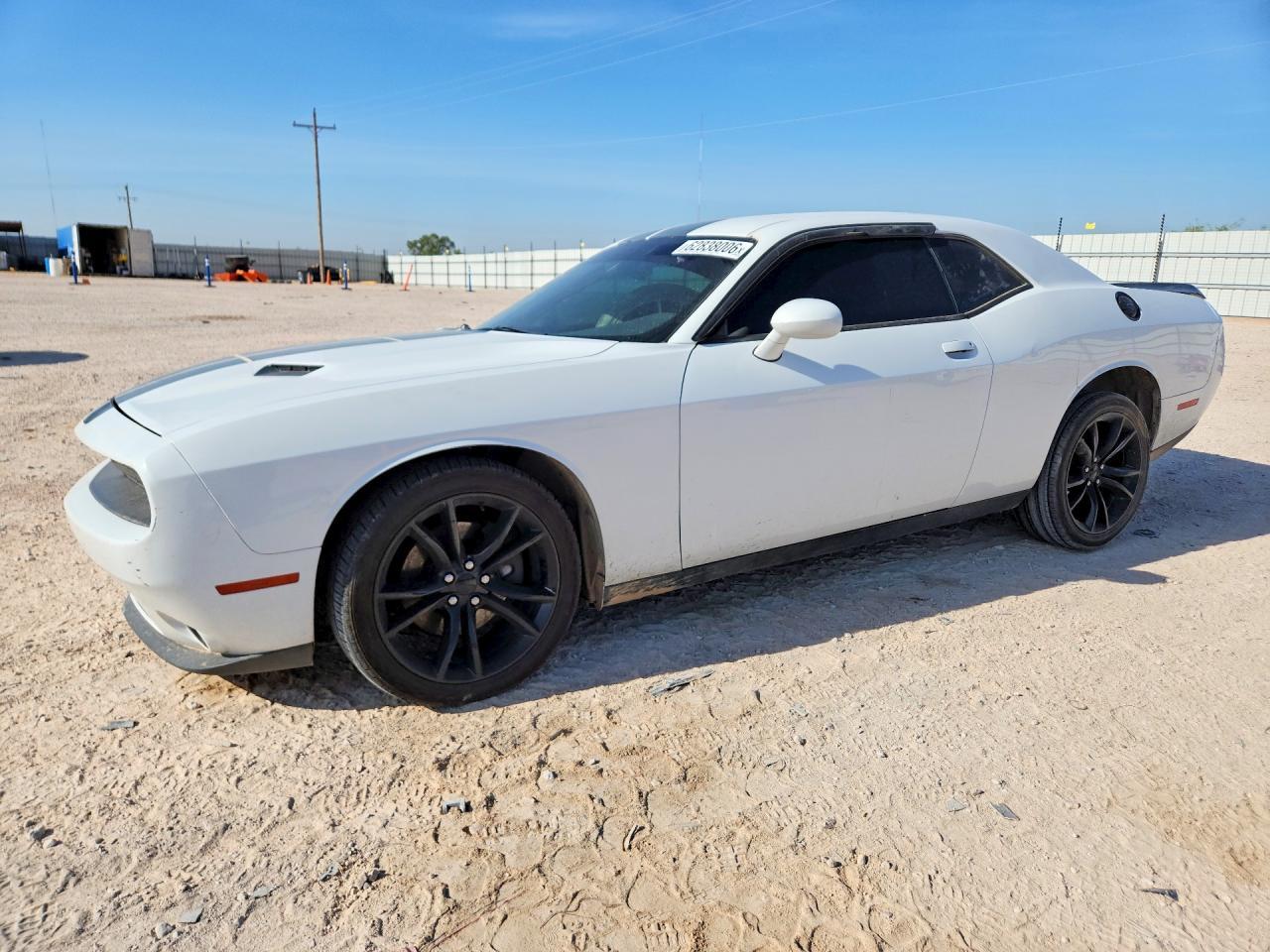 2016 Dodge Challenger Sxt - zdjęcie główne