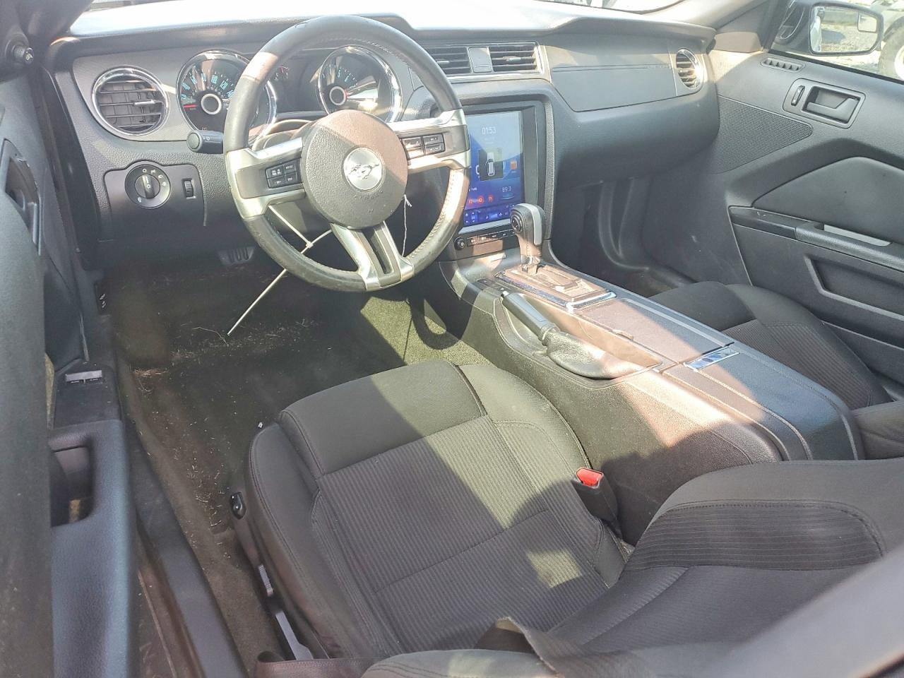2014 Ford Mustang - zdjęcie 8