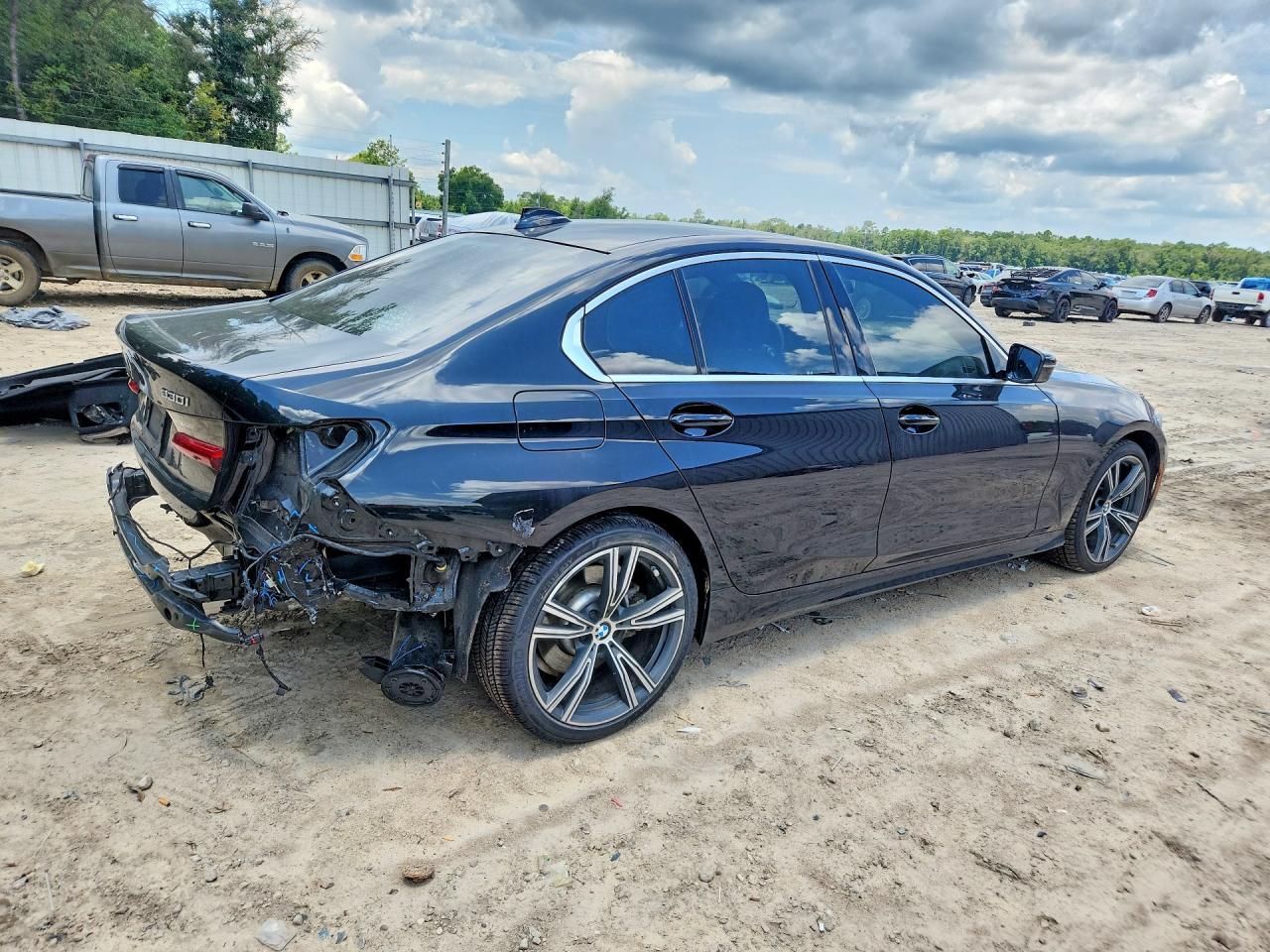 2021 BMW 330I - zdjęcie 3