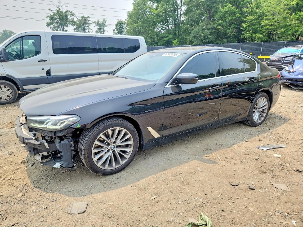 2021 BMW Seria 5 530i - zdjęcie główne