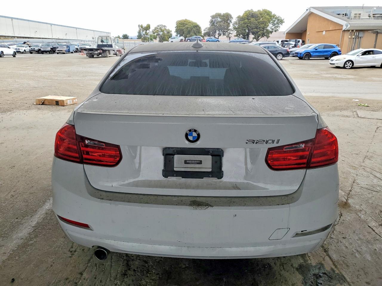 2014 BMW 320 I - zdjęcie 6