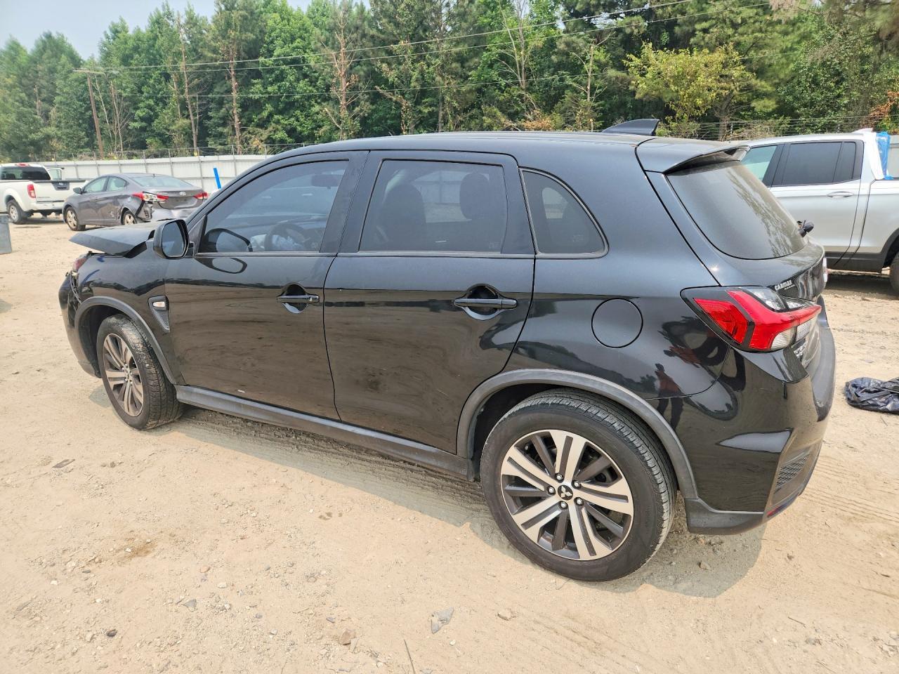 2020 Mitsubishi Outlander Sport Es - zdjęcie 2