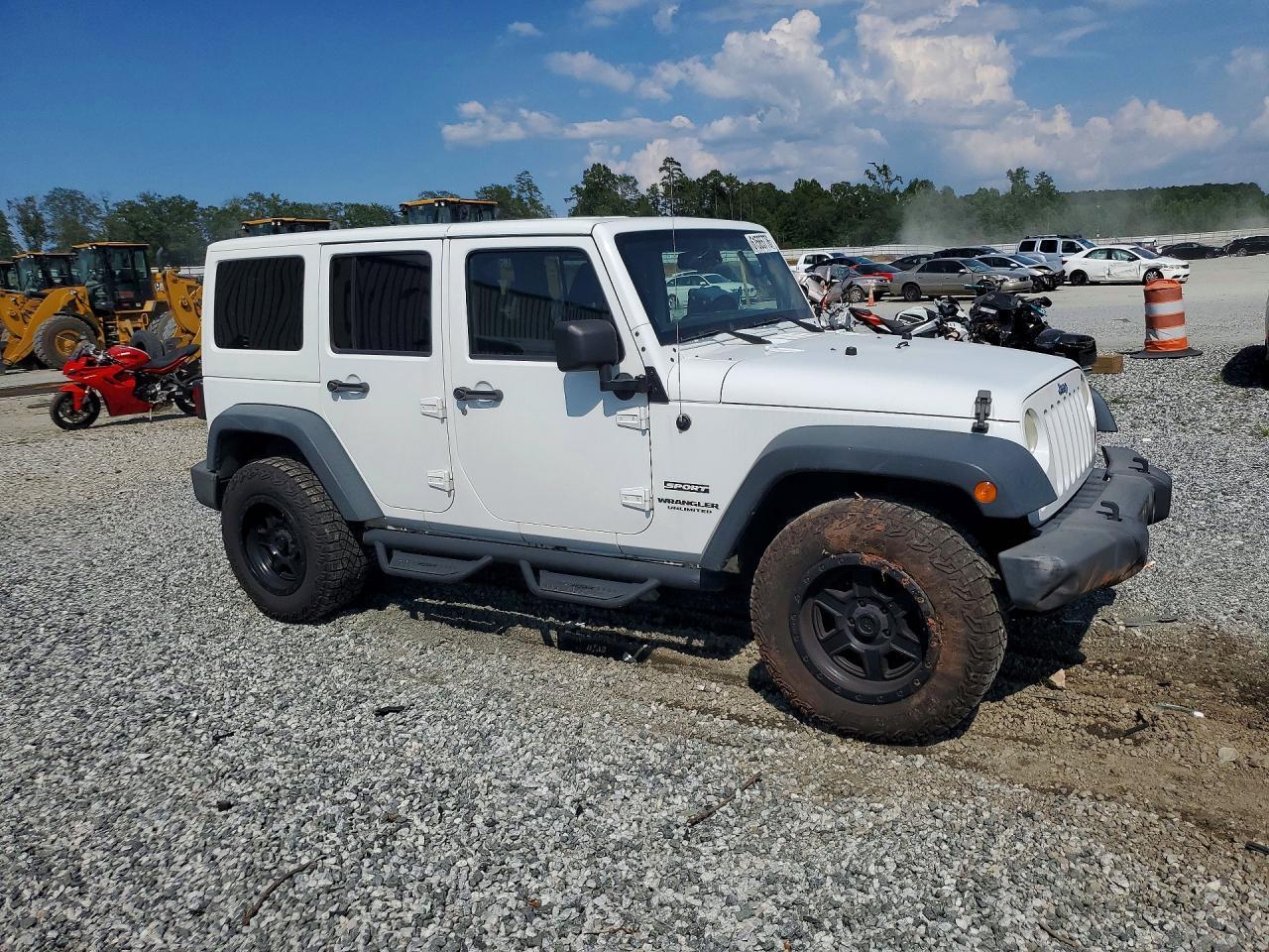 2013 Jeep Wrangler - zdjęcie 4