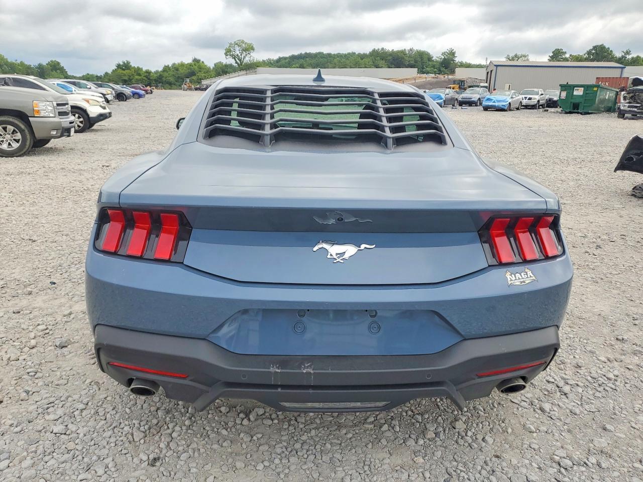 2025 Ford Mustang - zdjęcie 6