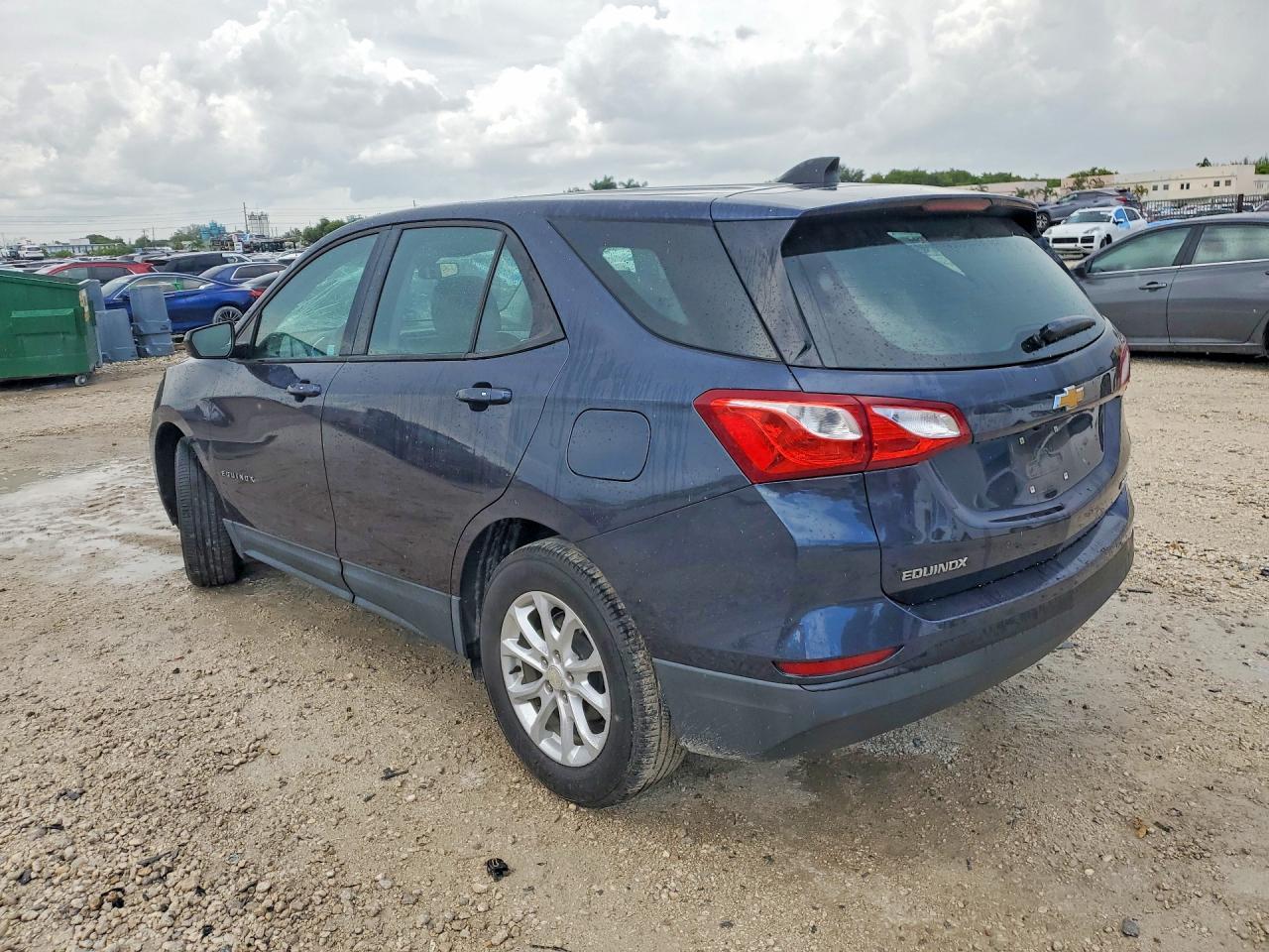 2019 Chevrolet Equinox Ls - zdjęcie 2