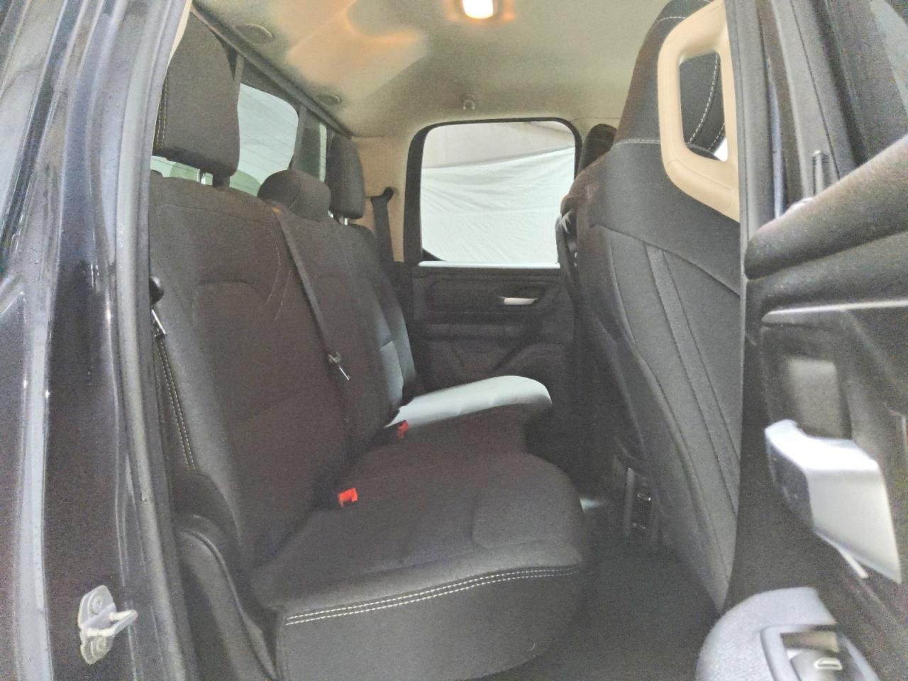 2021 Ram 1500 Tradesman - zdjęcie 10