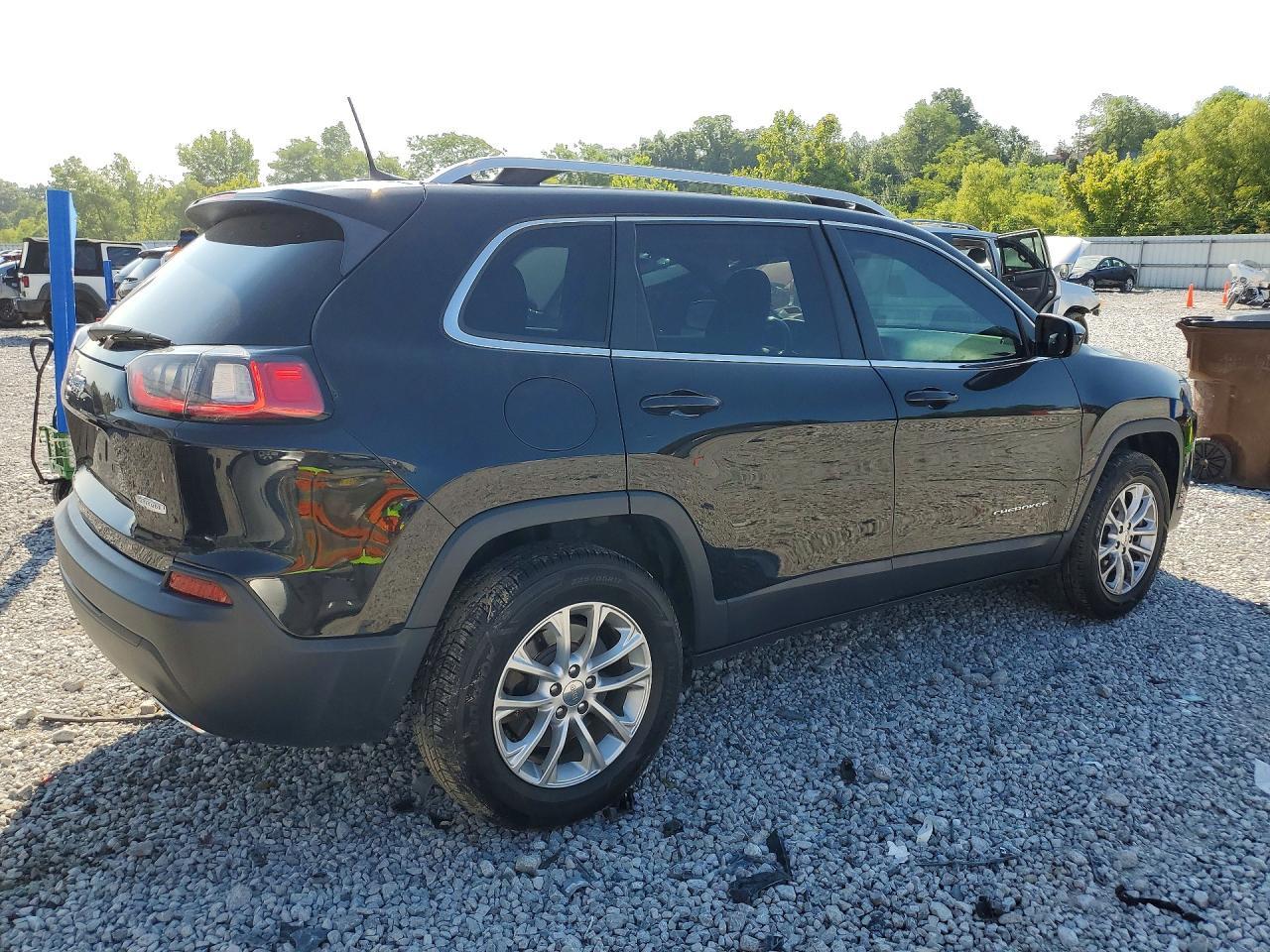 2019 Jeep Cherokee Latitude - zdjęcie 3
