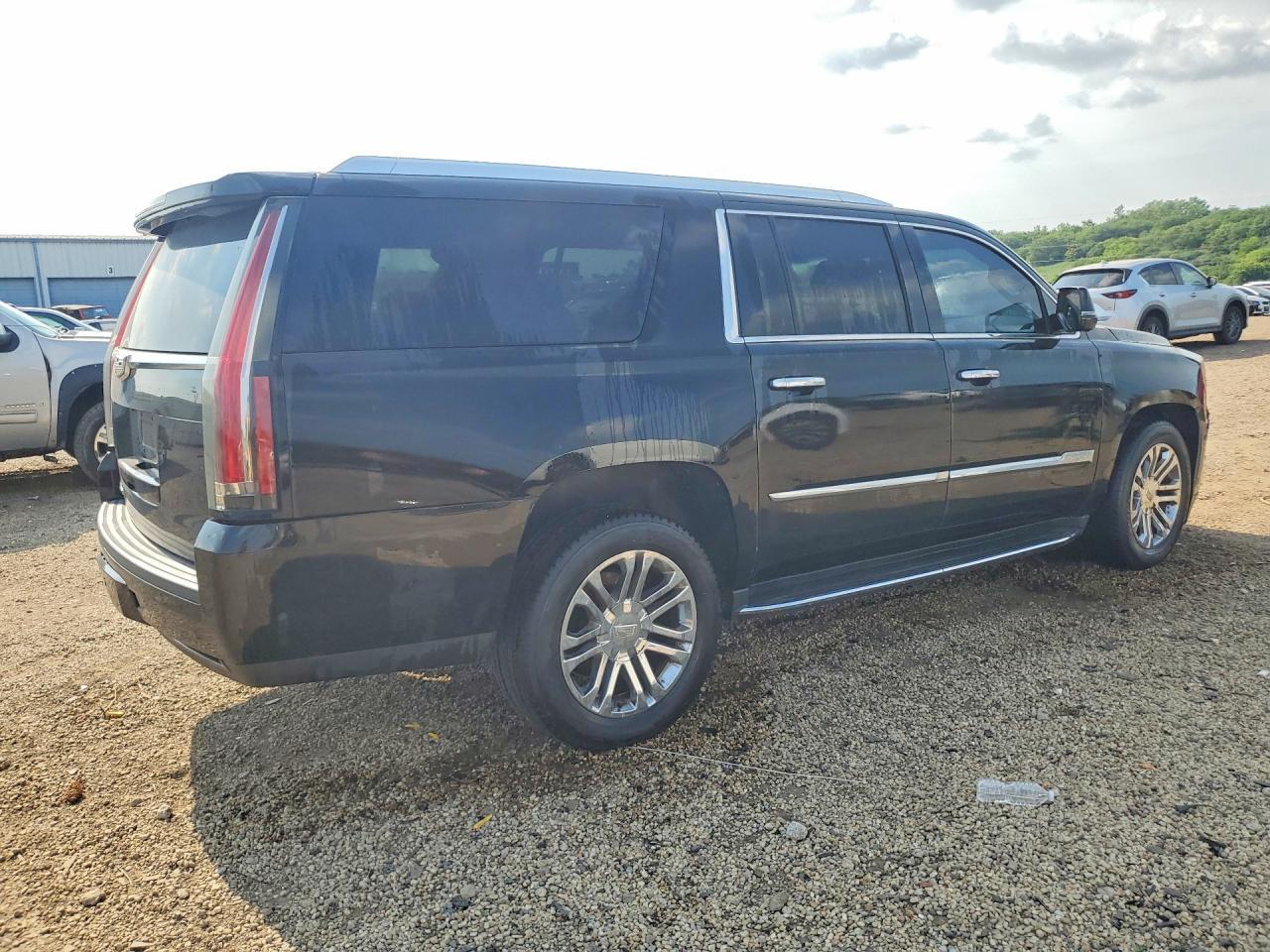 2017 Cadillac Escalade Esv - zdjęcie 3