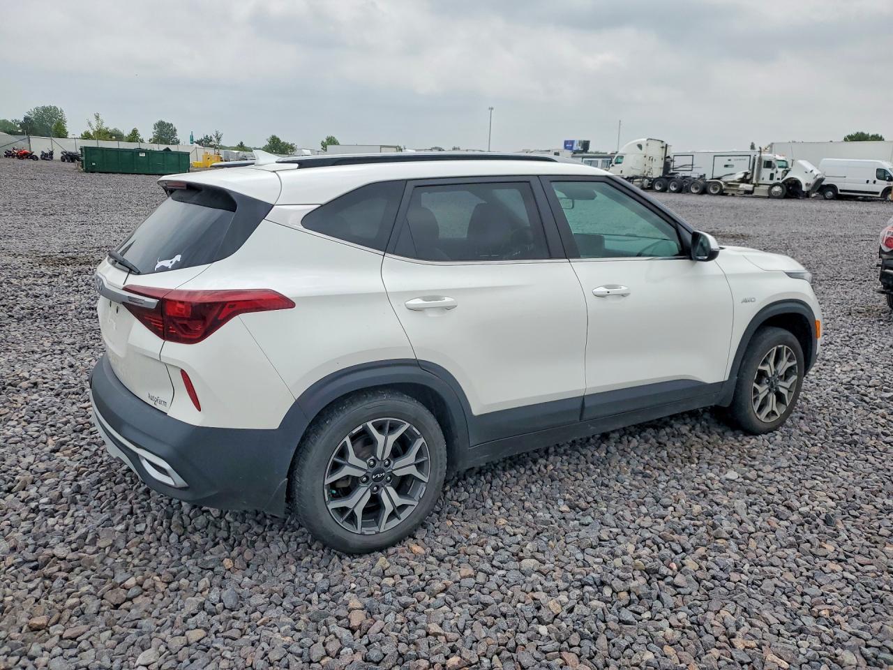2022 Kia Seltos Ex - zdjęcie 3