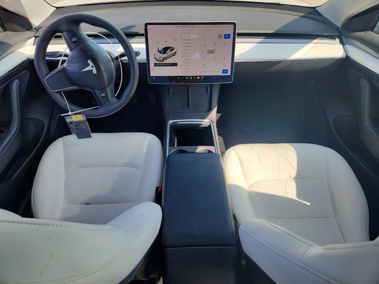 2021 Tesla Model 3 - zdjęcie 8