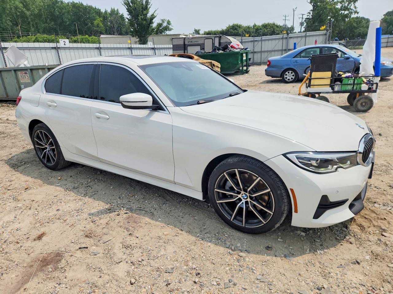 2019 BMW Seria 3 330i - zdjęcie 4
