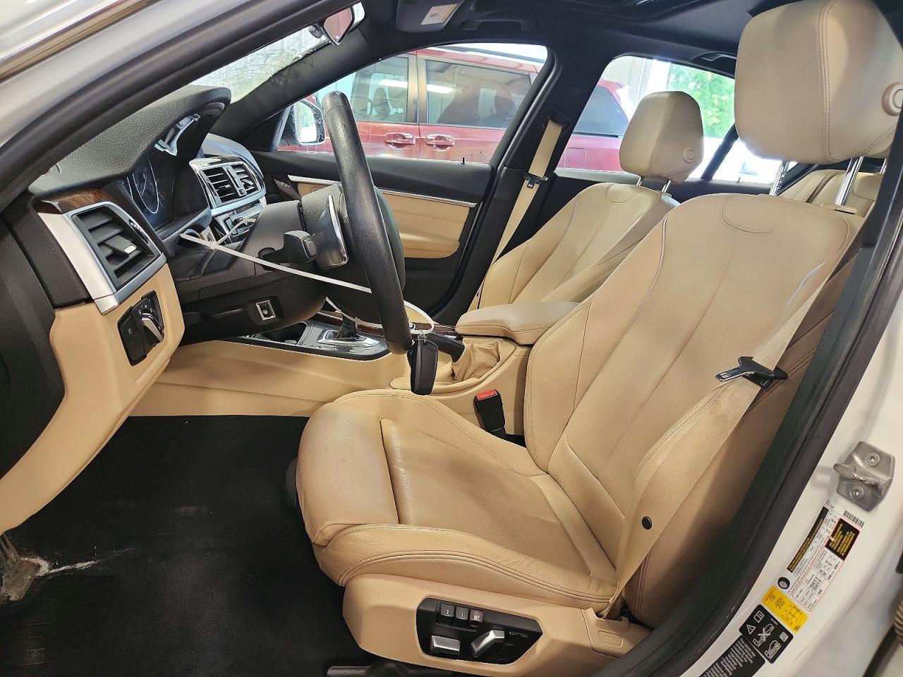 2017 BMW Seria 3 330i - zdjęcie 7