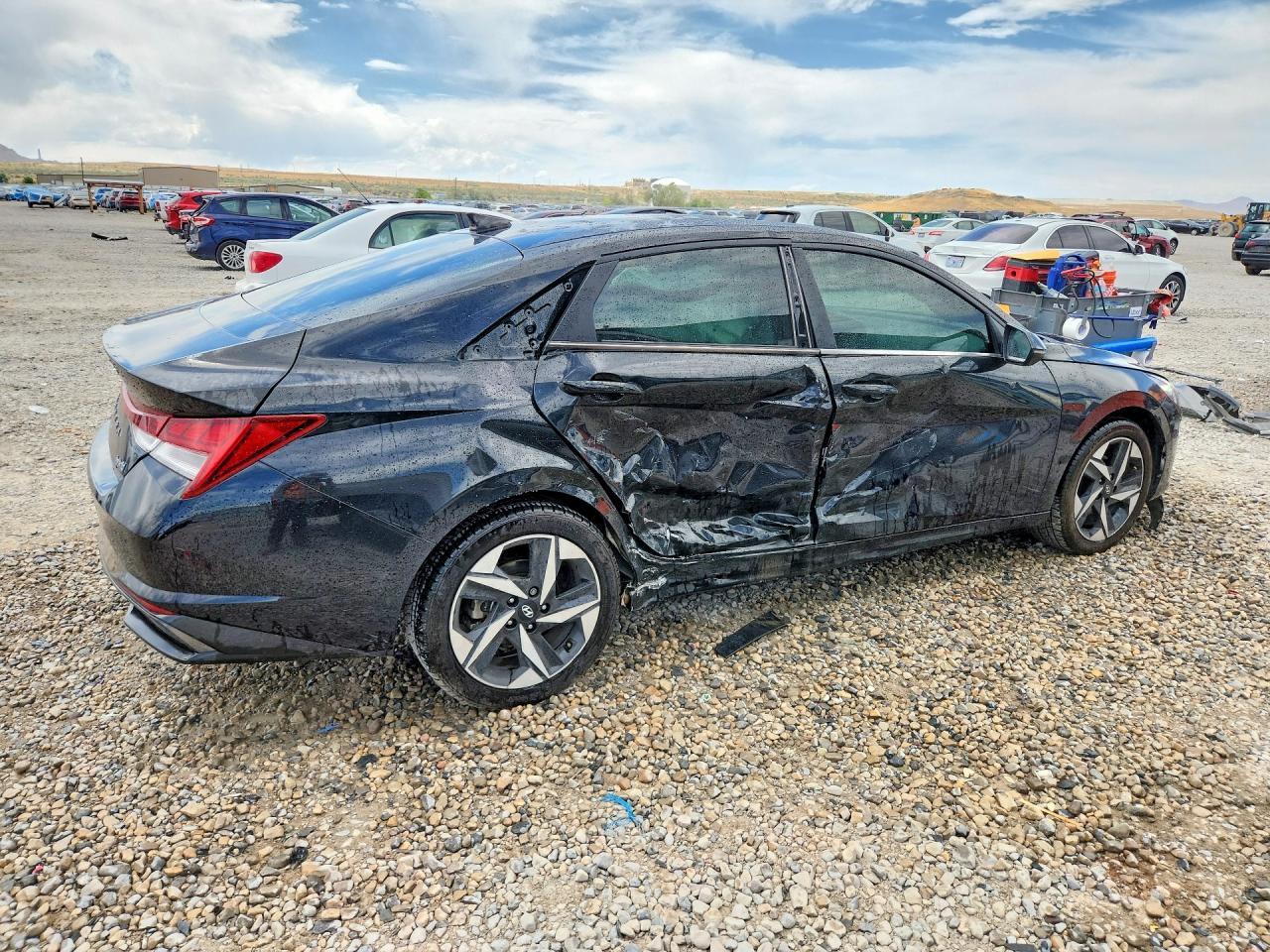 2023 Hyundai Elantra Limited - zdjęcie 3