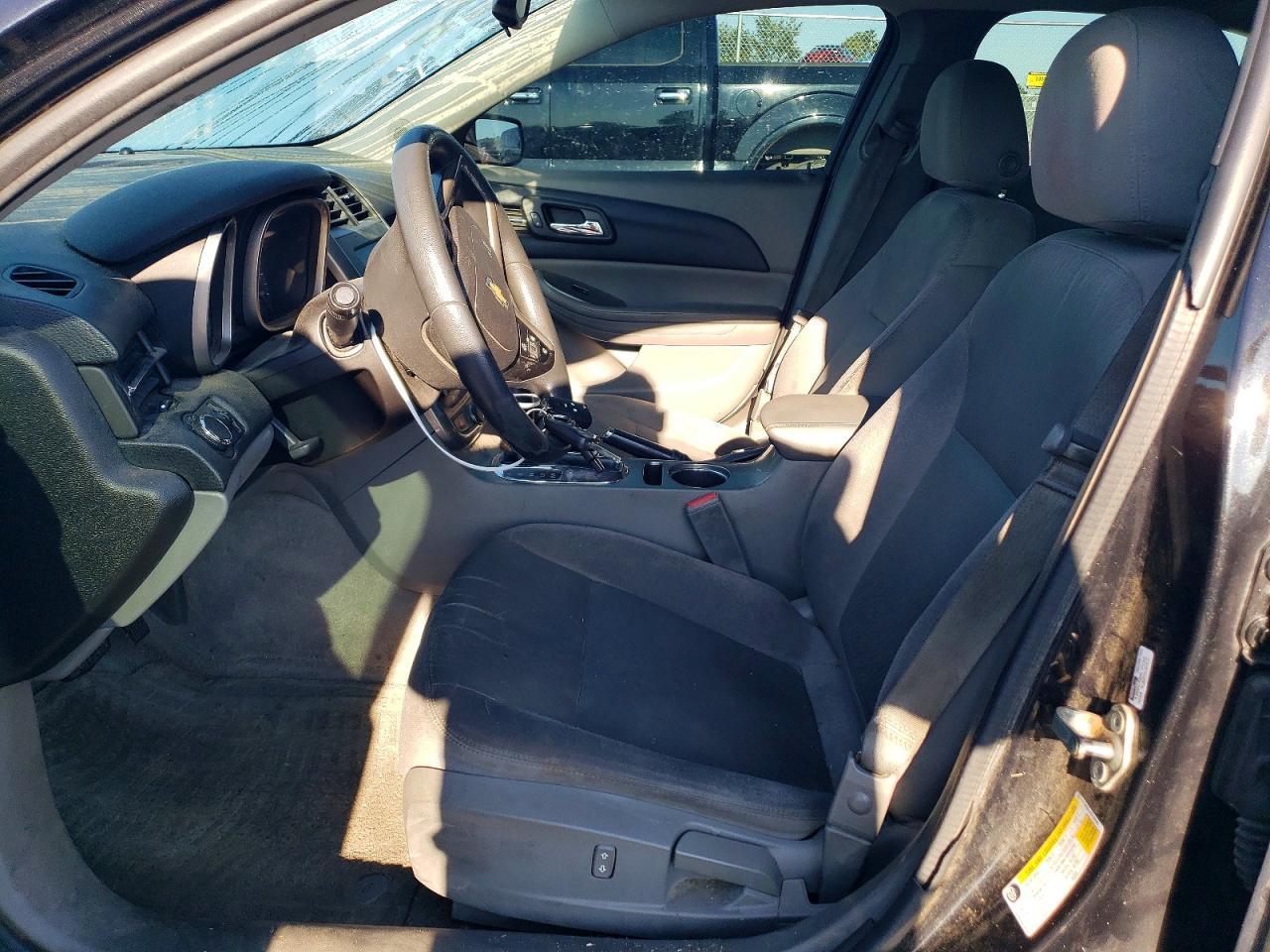 2014 Chevrolet Malibu Ls - zdjęcie 7