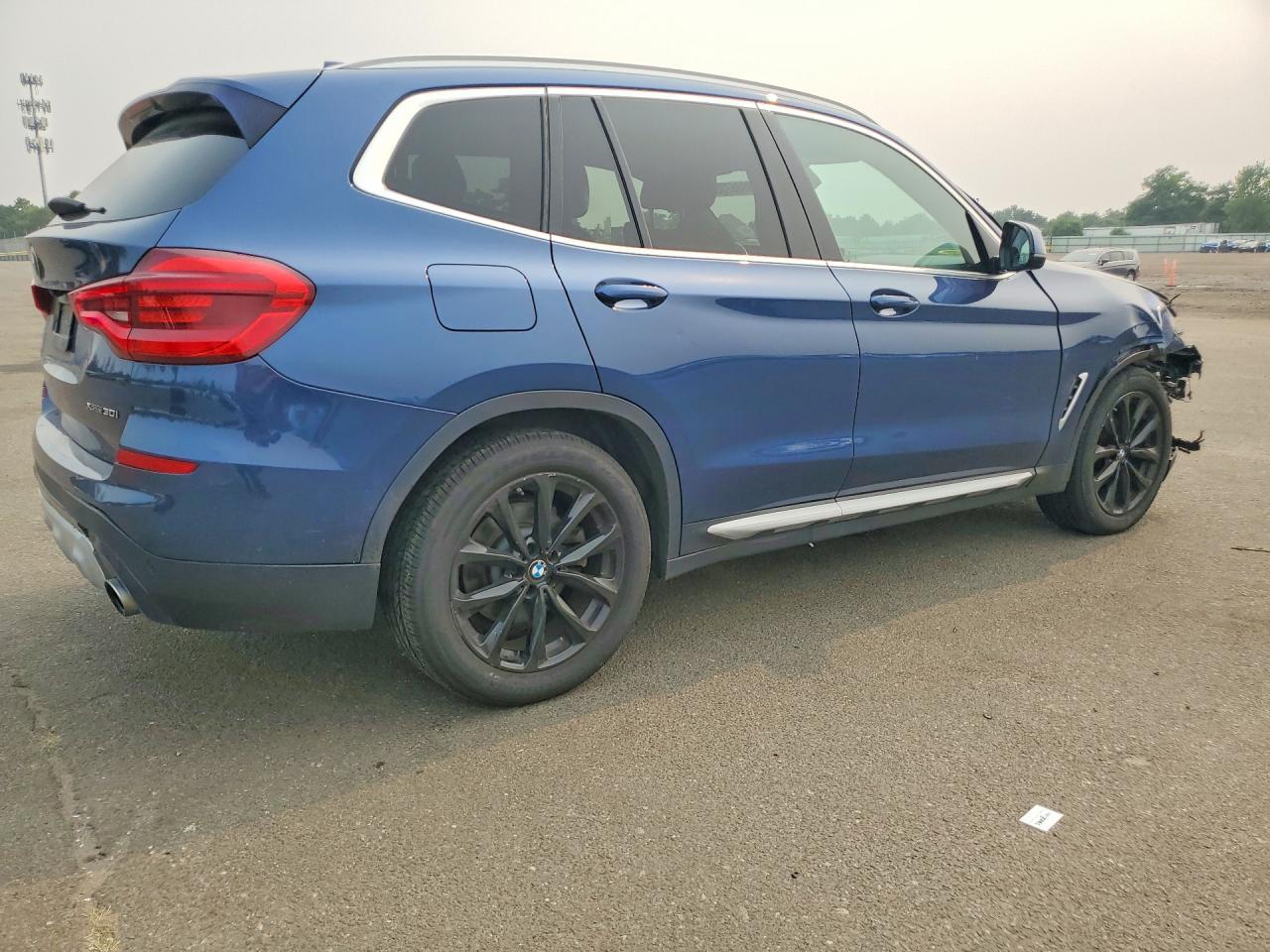 2018 BMW X3 xDrive30I - zdjęcie 3