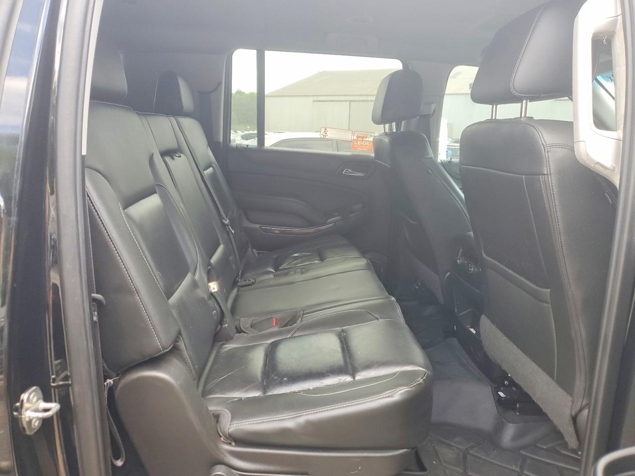 2019 Chevrolet Suburban K1500 Lt - zdjęcie 11