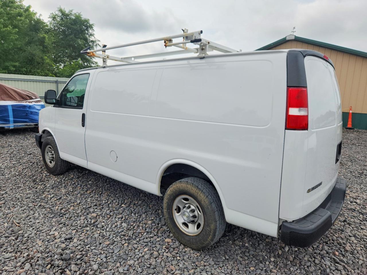 2020 Chevrolet Express G2500 - zdjęcie 2