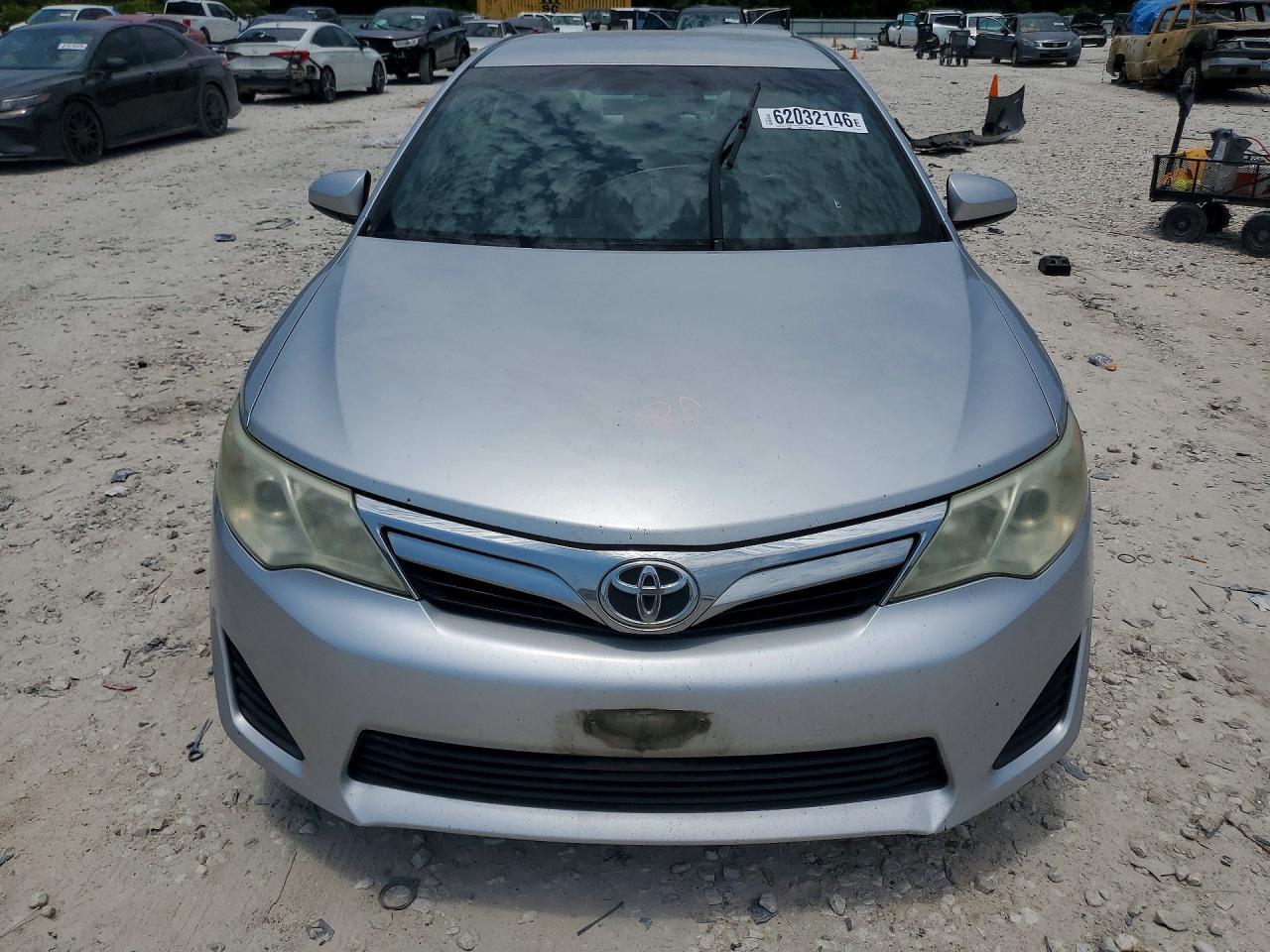 2013 Toyota Camry Le - zdjęcie 5