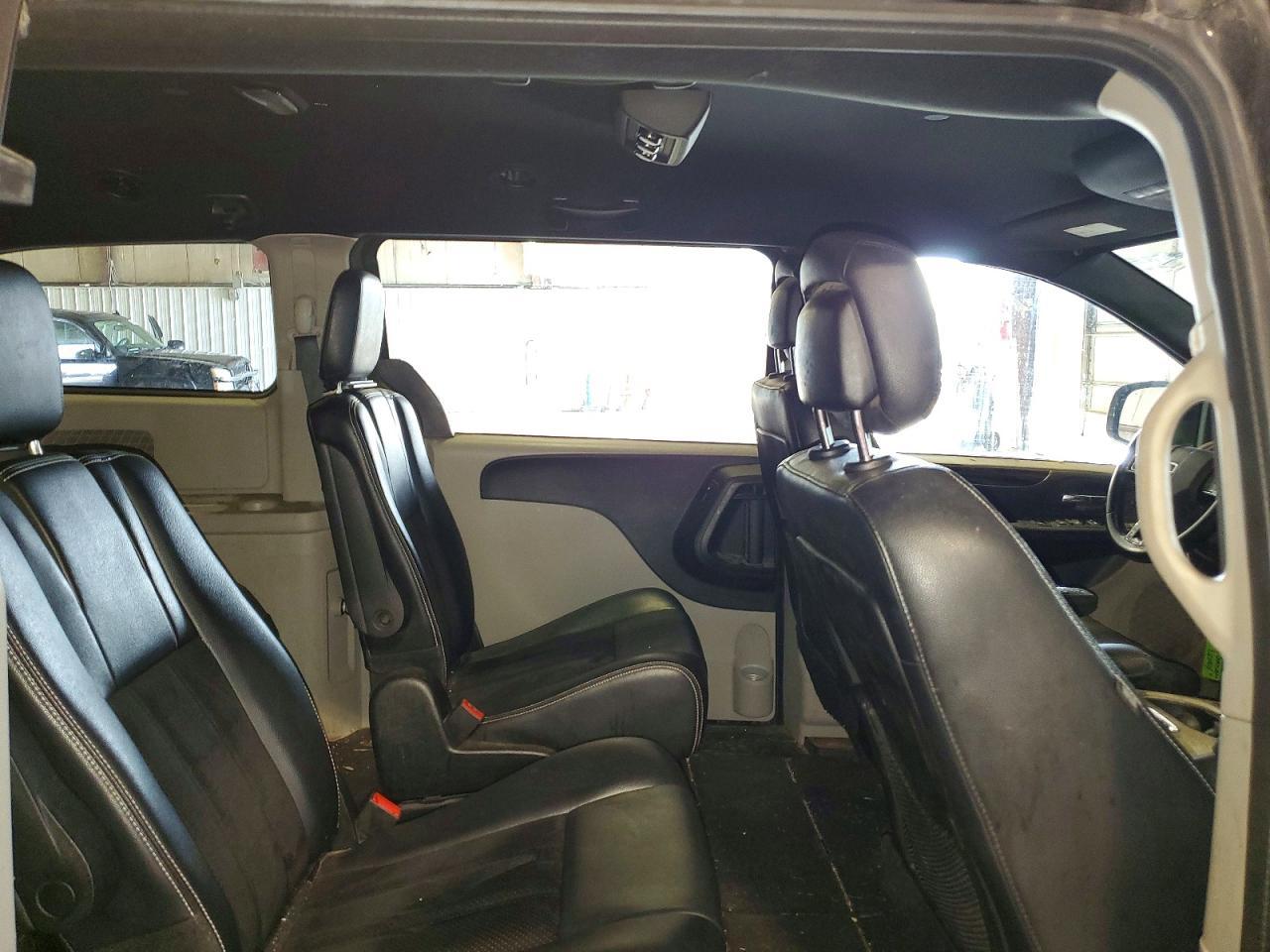 2017 Dodge Grand Caravan - zdjęcie 11