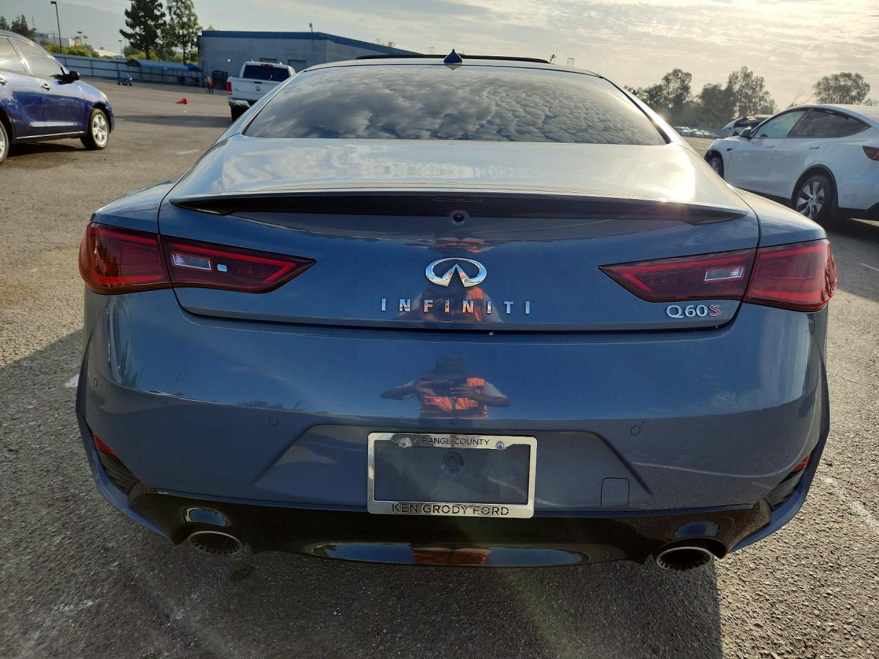 2022 Infiniti Q60 Red Sport 400 - zdjęcie 6