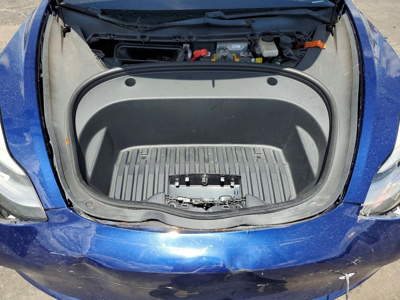 2020 Tesla Model 3 - zdjęcie 11