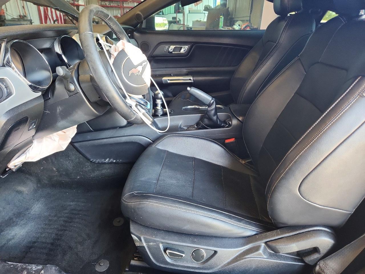 2016 Ford Mustang - zdjęcie 7