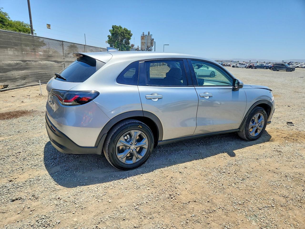 2027 Honda Hr-V Lx - zdjęcie 3
