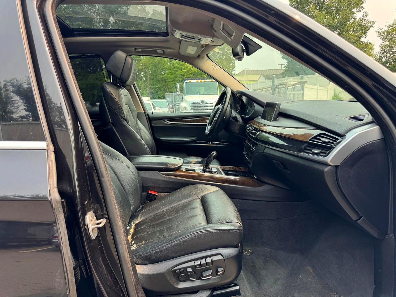 2015 BMW X5 xDrive50I - zdjęcie 8
