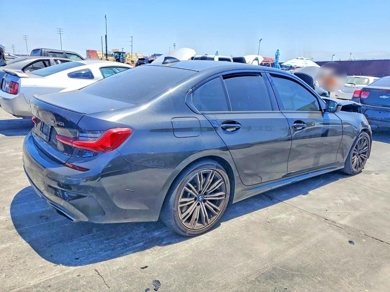 2021 BMW Seria 3 M340i - zdjęcie 3