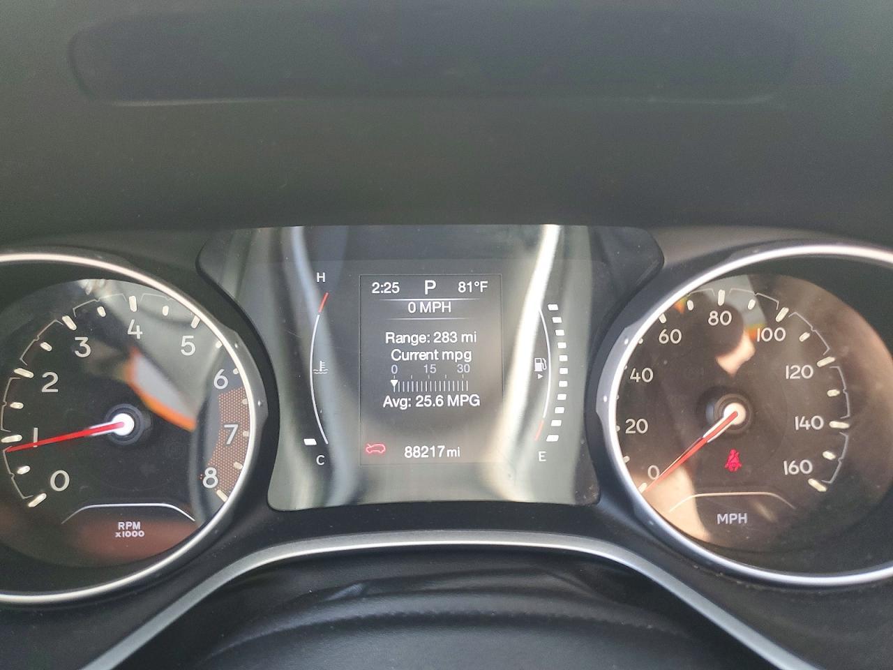2018 Jeep Compass Latitude - zdjęcie 9