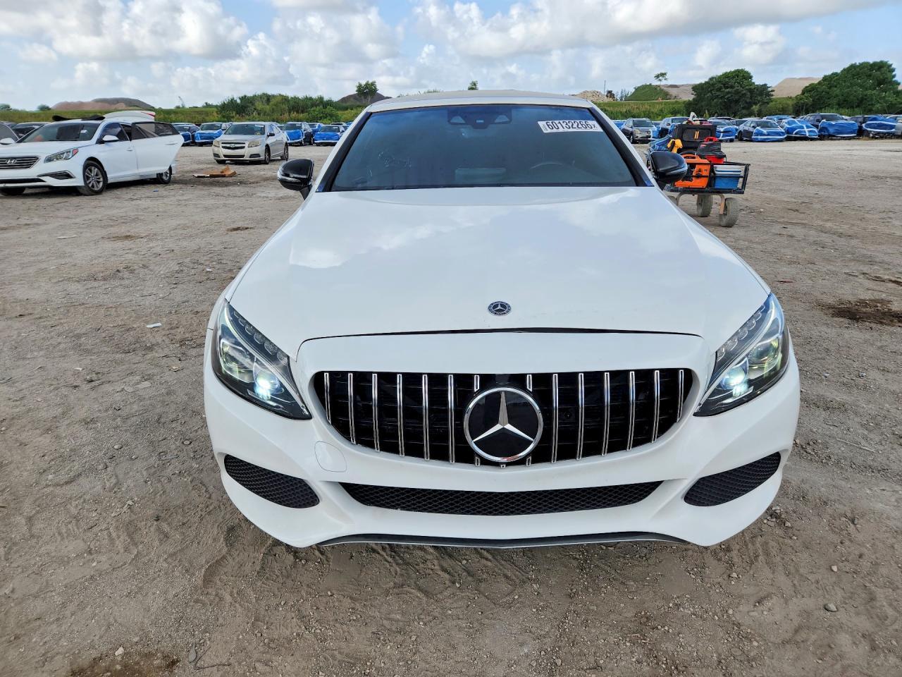 2017 Mercedes-Benz C 300 - zdjęcie 5