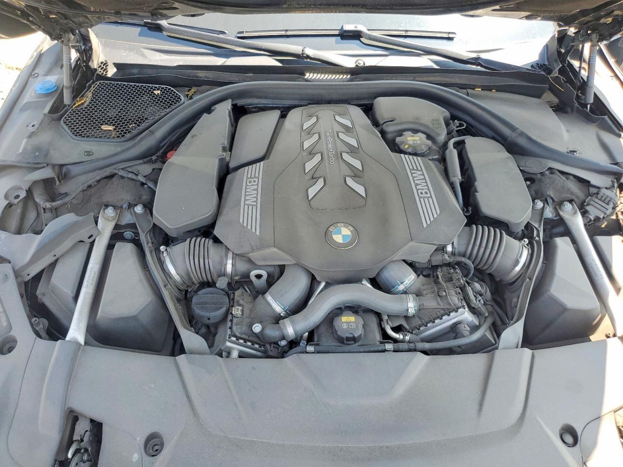 2021 BMW Seria 7 750i - zdjęcie 11
