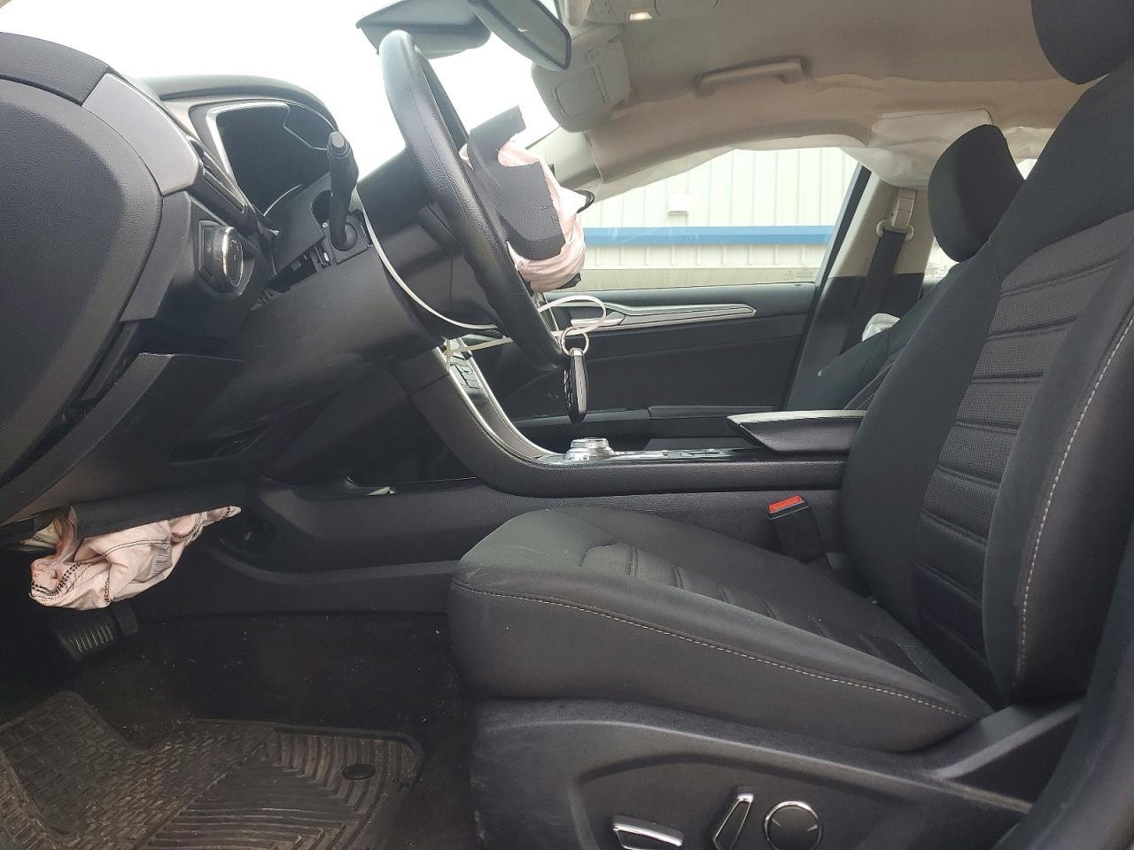 2020 Ford Fusion Se - zdjęcie 7