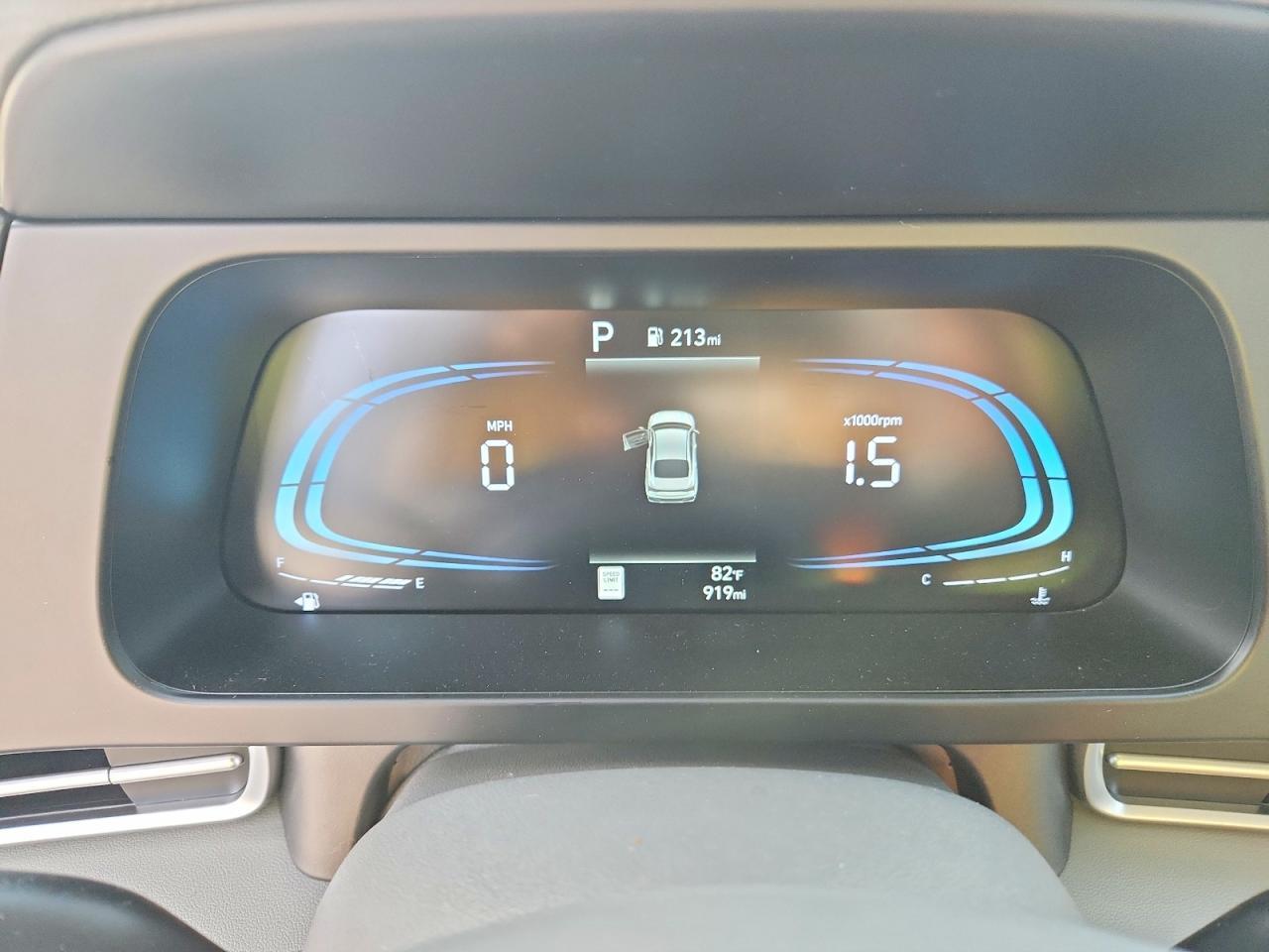 2026 Hyundai Elantra Sel Sport - zdjęcie 9