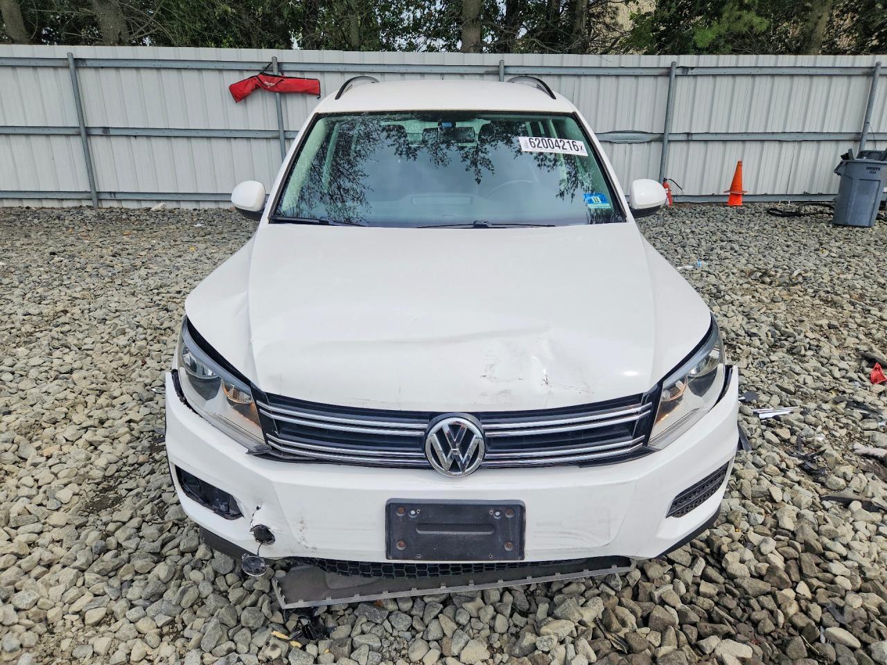 2016 Volkswagen Tiguan S - zdjęcie 5