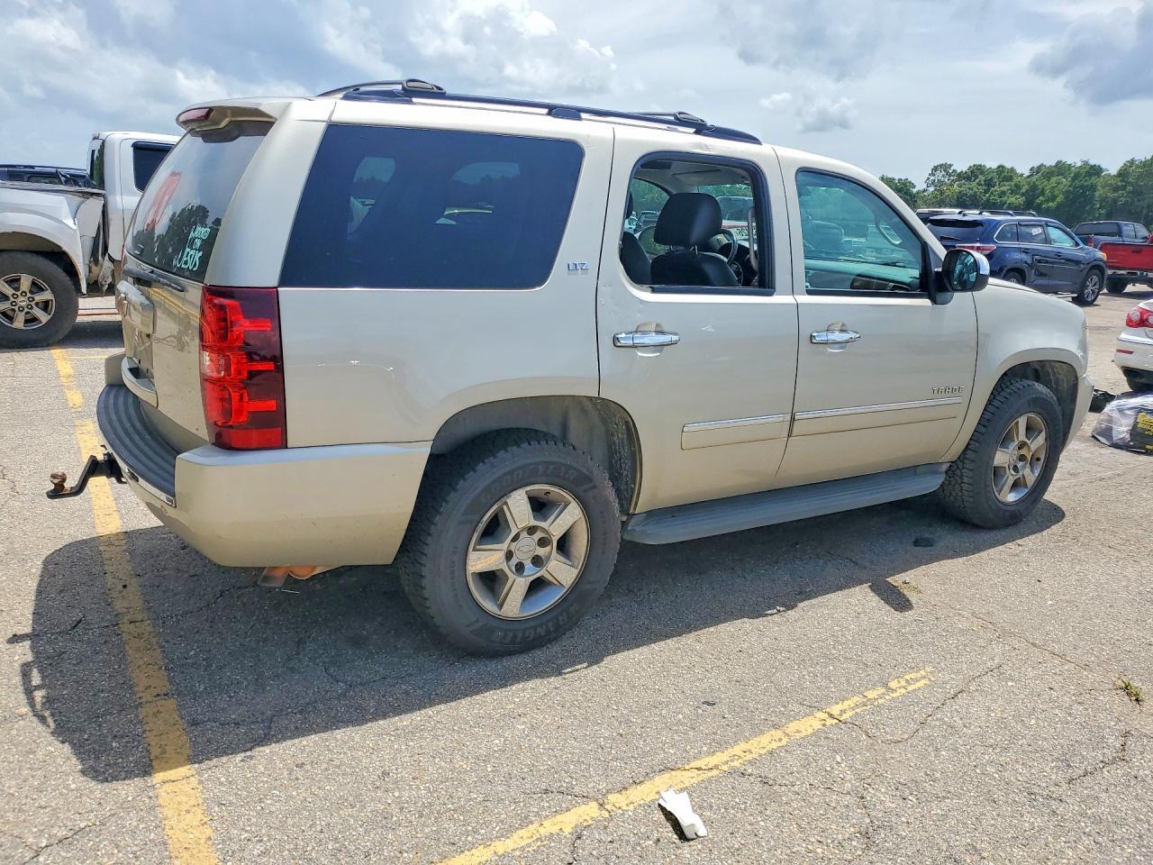 2013 Chevrolet Tahoe K1500 Ltz - zdjęcie 3
