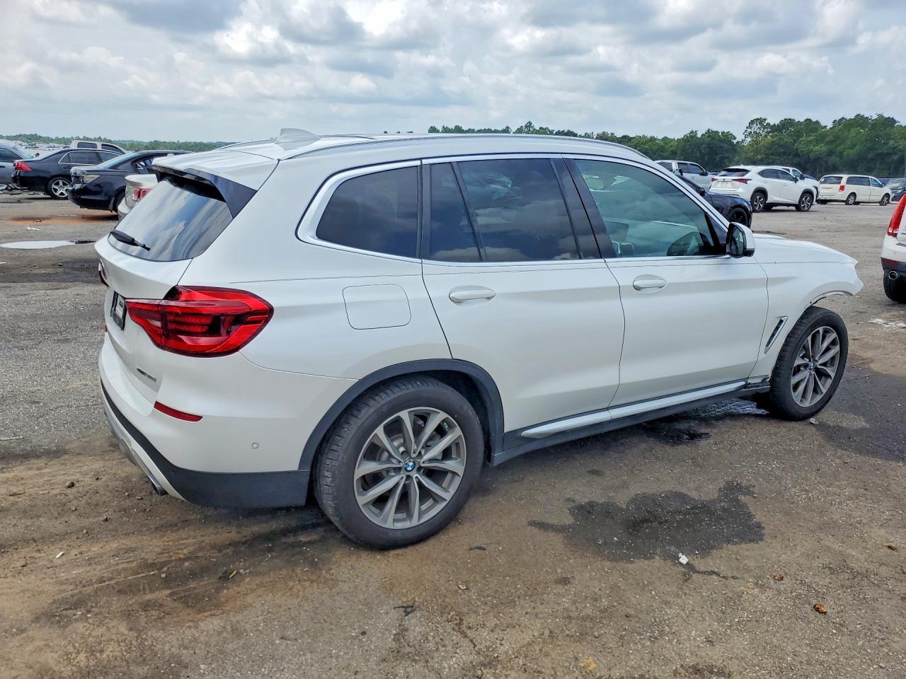 2019 BMW X3 xDrive30I - zdjęcie 3