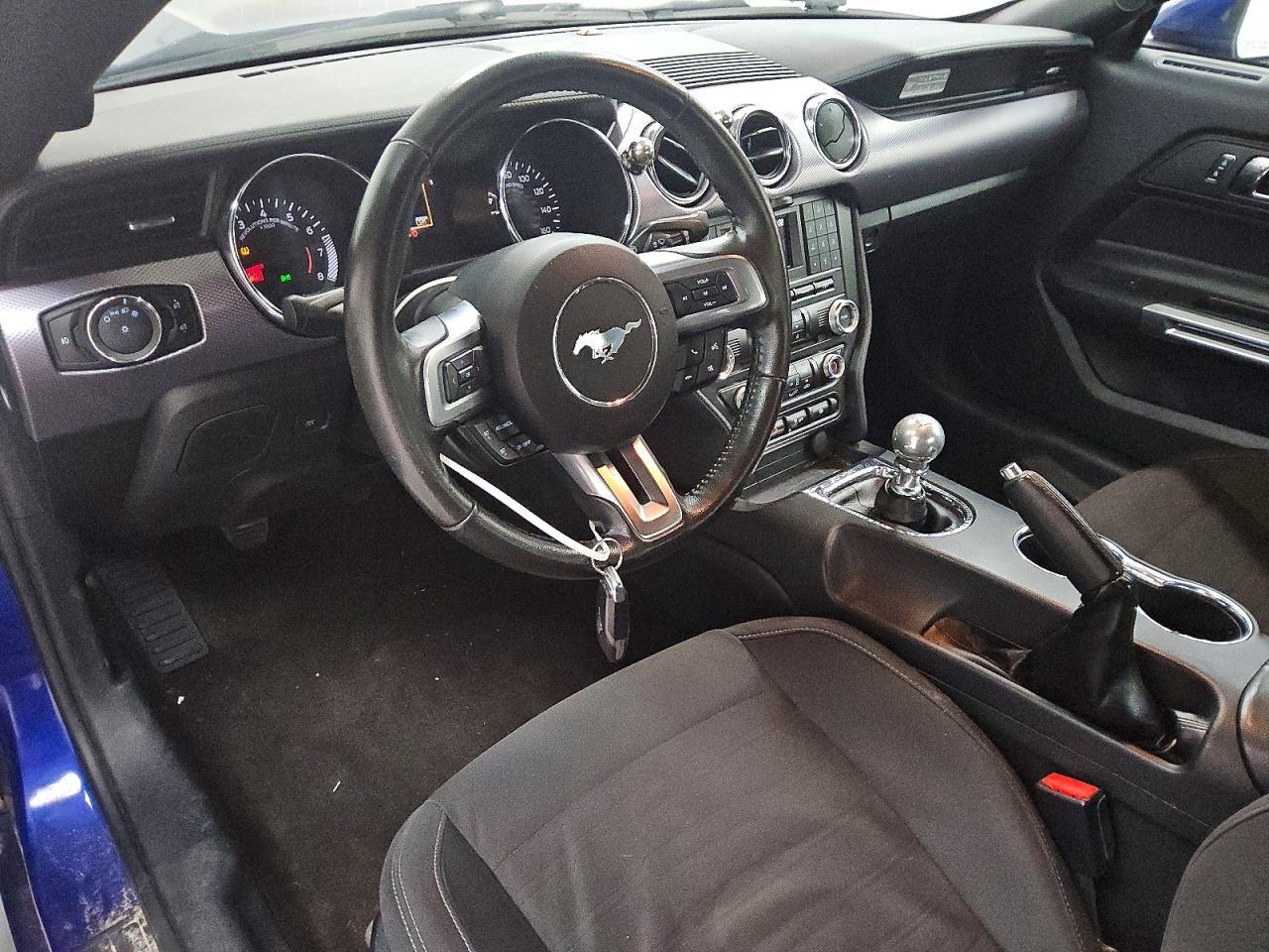 2016 Ford Mustang - zdjęcie 8