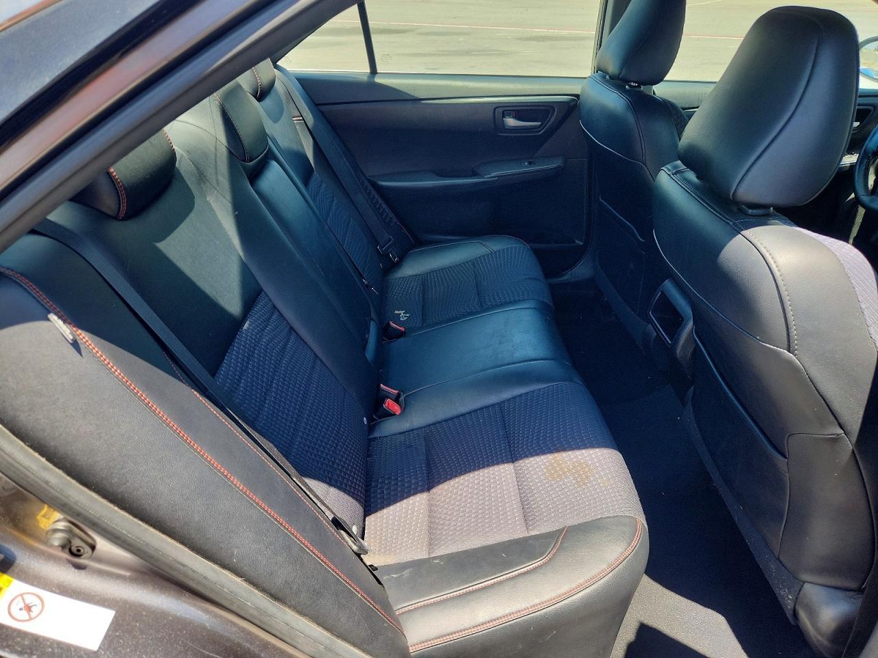 2015 Toyota Camry Hybrid Se - zdjęcie 10