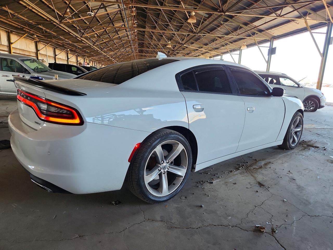 2017 Dodge Charger Sxt - zdjęcie 3