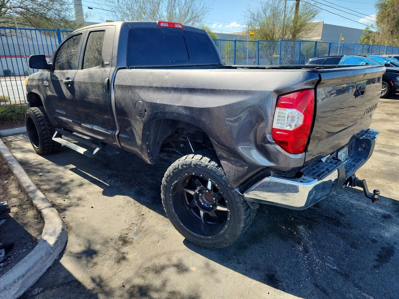 2014 Toyota Tundra Sr5 - zdjęcie 2
